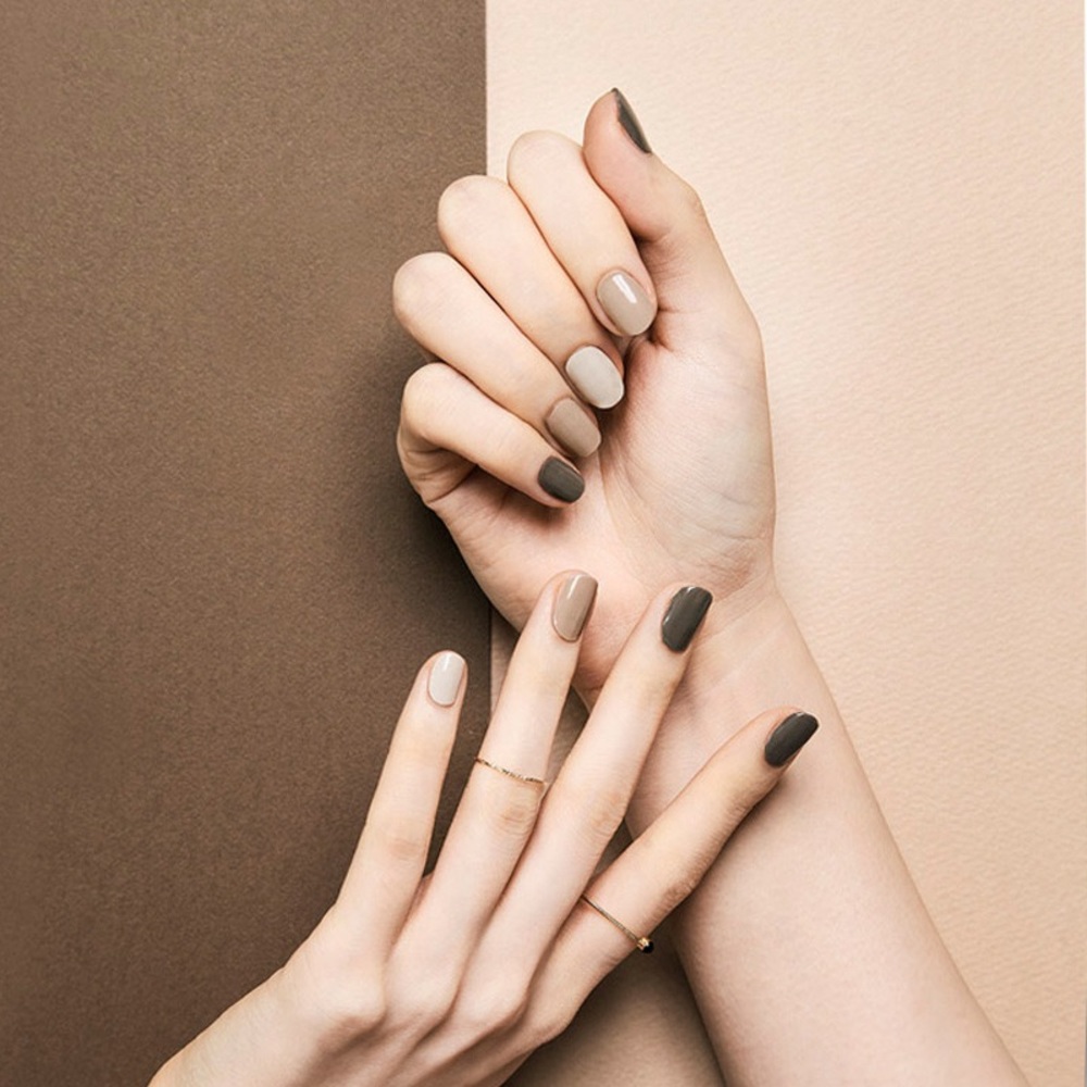 The NEUF high quality gel nail sticker with UV LED